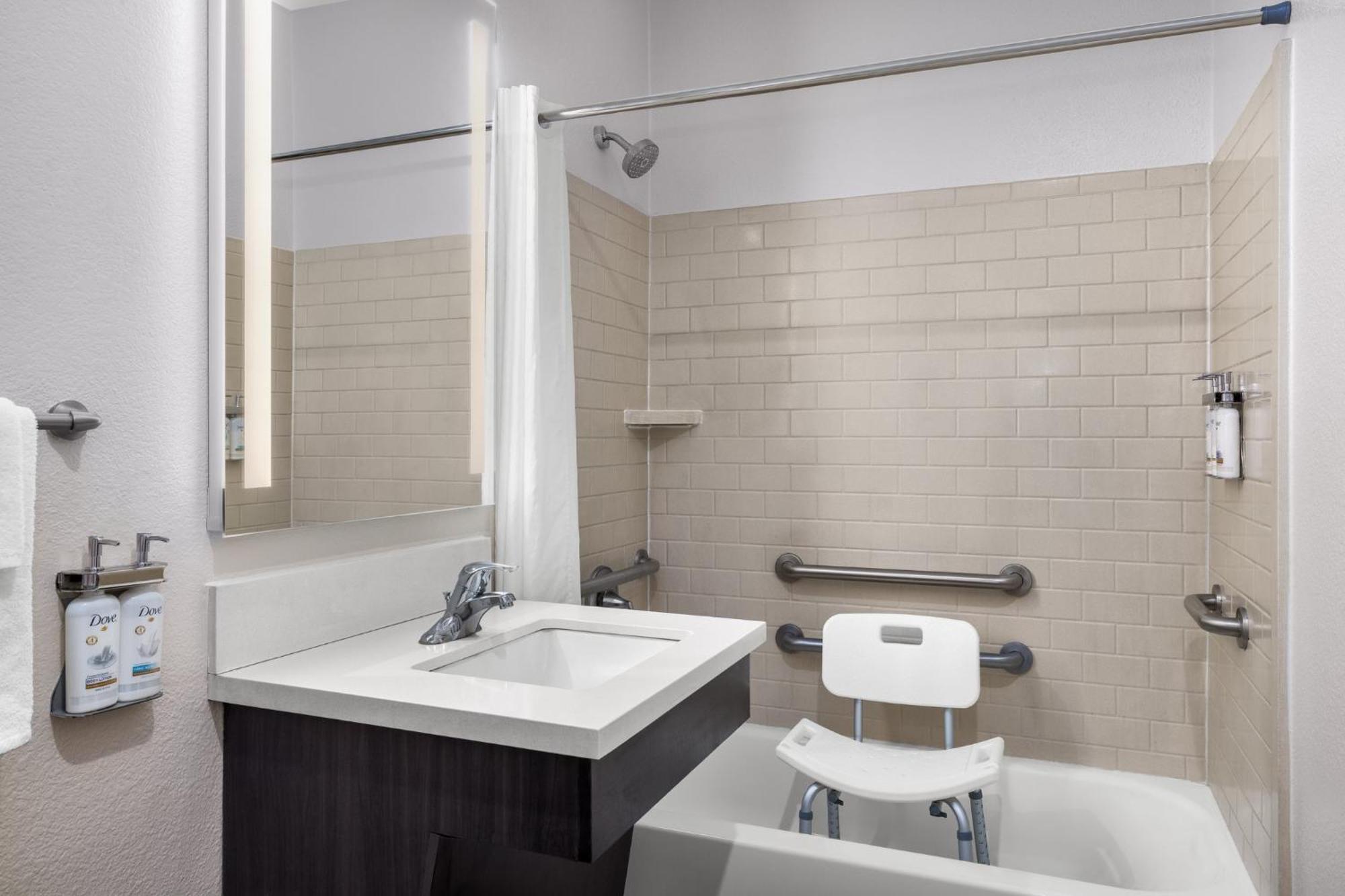 Candlewood Suites Alexandria By Ihg Esterno foto