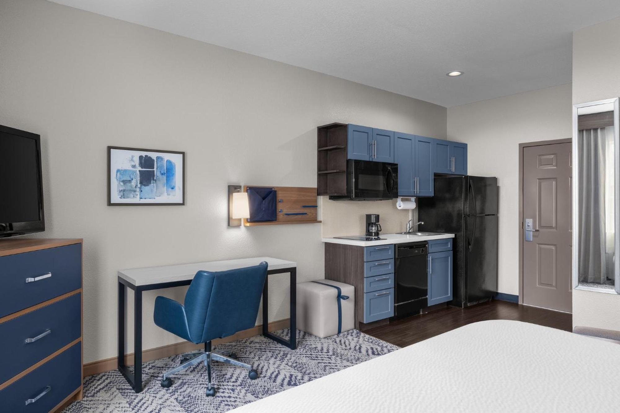 Candlewood Suites Alexandria By Ihg Esterno foto