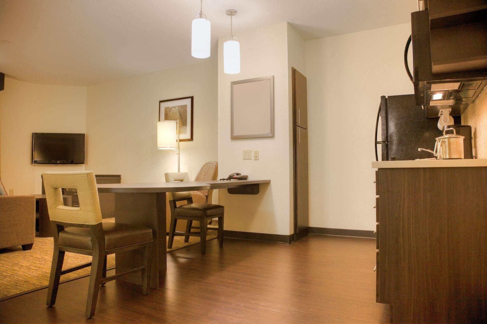 Candlewood Suites Alexandria By Ihg Esterno foto