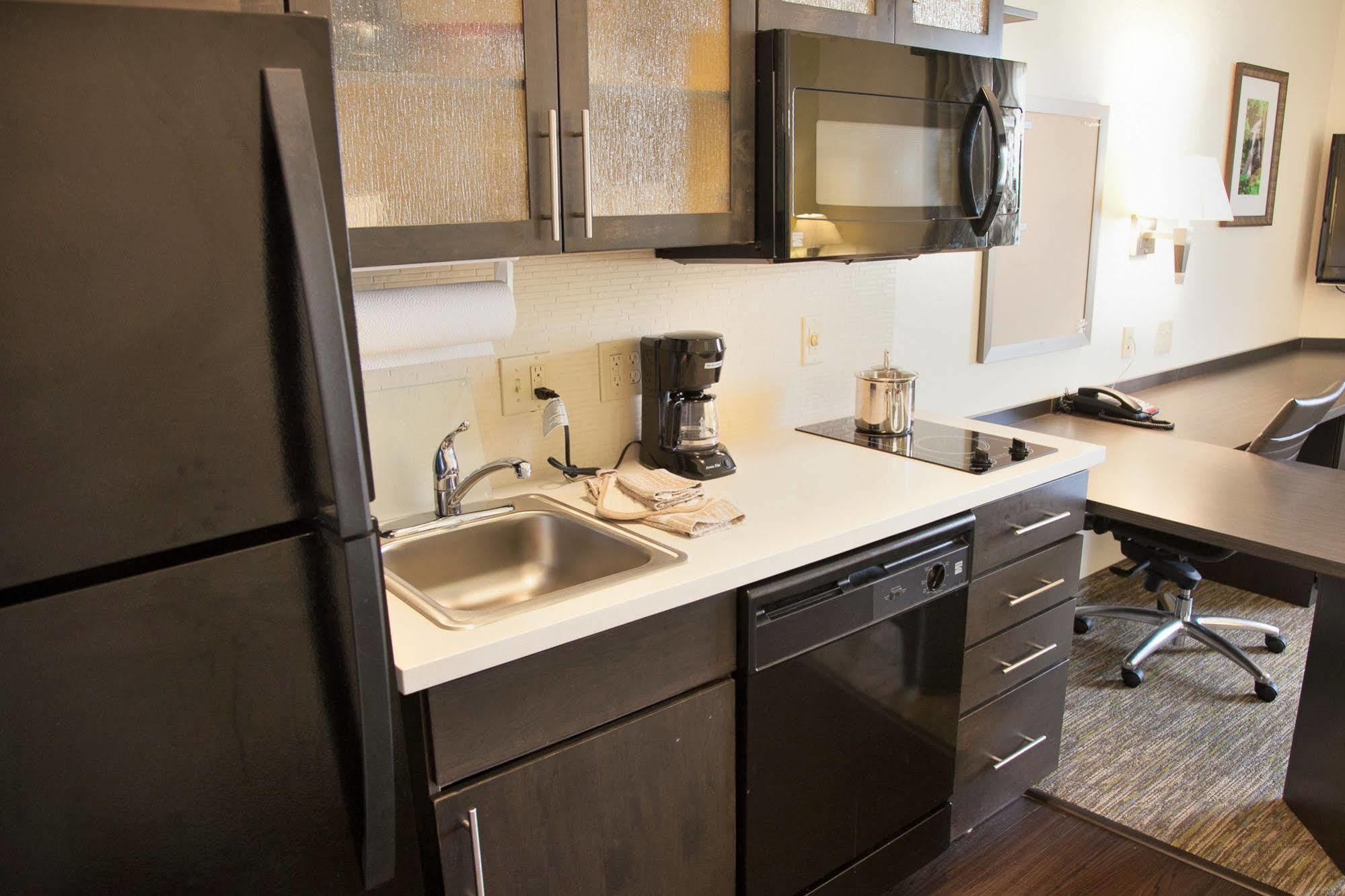 Candlewood Suites Alexandria By Ihg Esterno foto